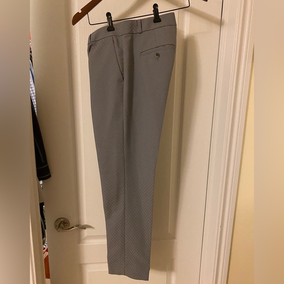 Beautiful grey patterned Hampton ankle fit Banana Republic pants (size 4) - Picture 9 of 9